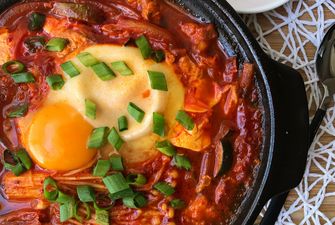 Kimchi Sundubu Jjigae | 김치 순두부찌개